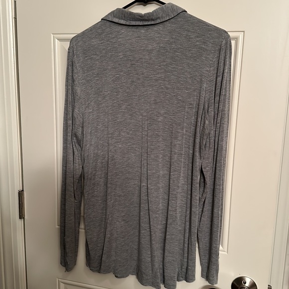 CAbi Grey, collared and button down long sleeve shirt. Size Large - Picture 5 of 5